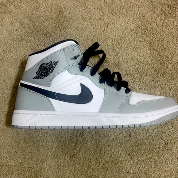 Gray and white air Jordan 1s - Picture 1 of 4